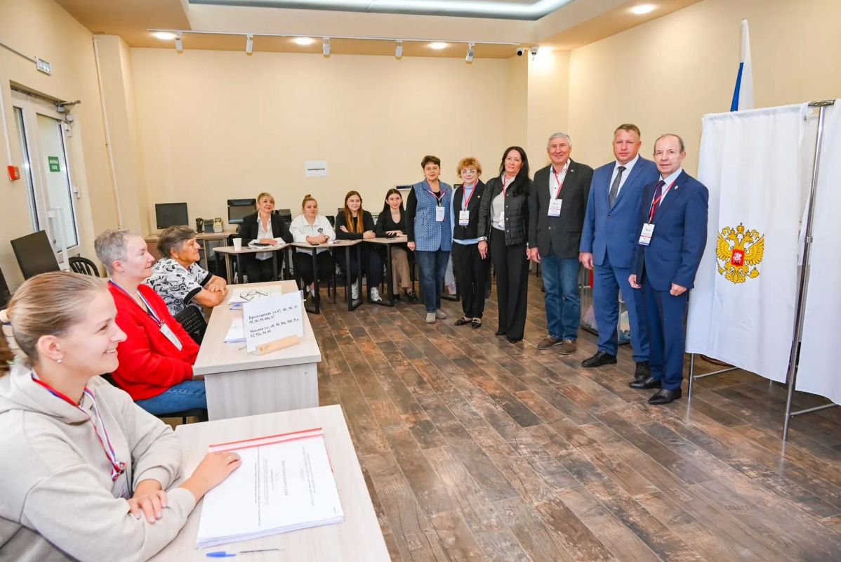 Городская Общественная палата продолжает объезд избирательных участков Городская Общественная палата продолжает объезд избирательных участков