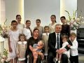Семью из Алтайского края с 11 детьми наградят орденом «Родительская слава»