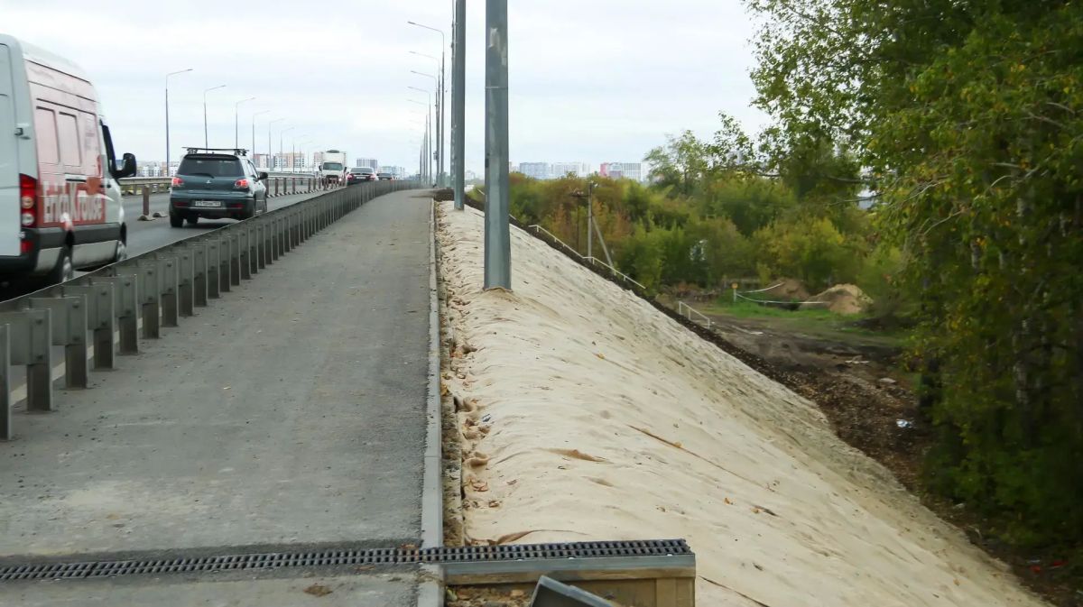 В Барнауле продолжается ремонт федерального моста В Барнауле продолжается ремонт федерального моста