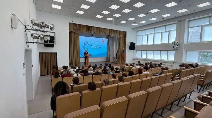 Бийским студентам рассказали об опасности дропперства
