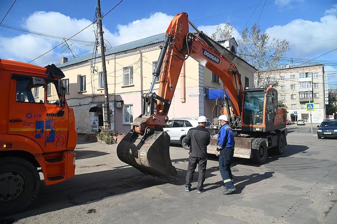 Барнаульские службы отработали ликвидацию условной аварии на коммунальных сетях