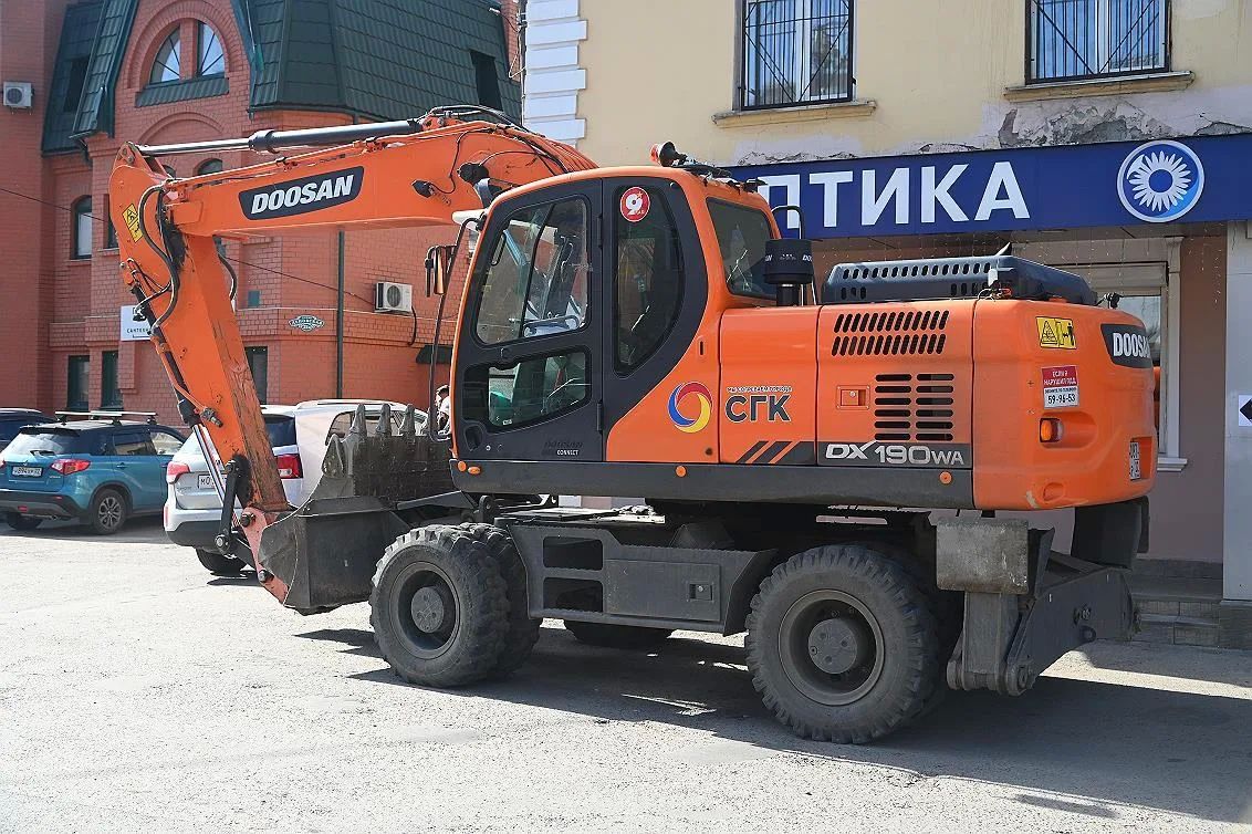 Барнаульские службы отработали ликвидацию условной аварии на коммунальных сетях Барнаульские службы отработали ликвидацию условной аварии на коммунальных сетях