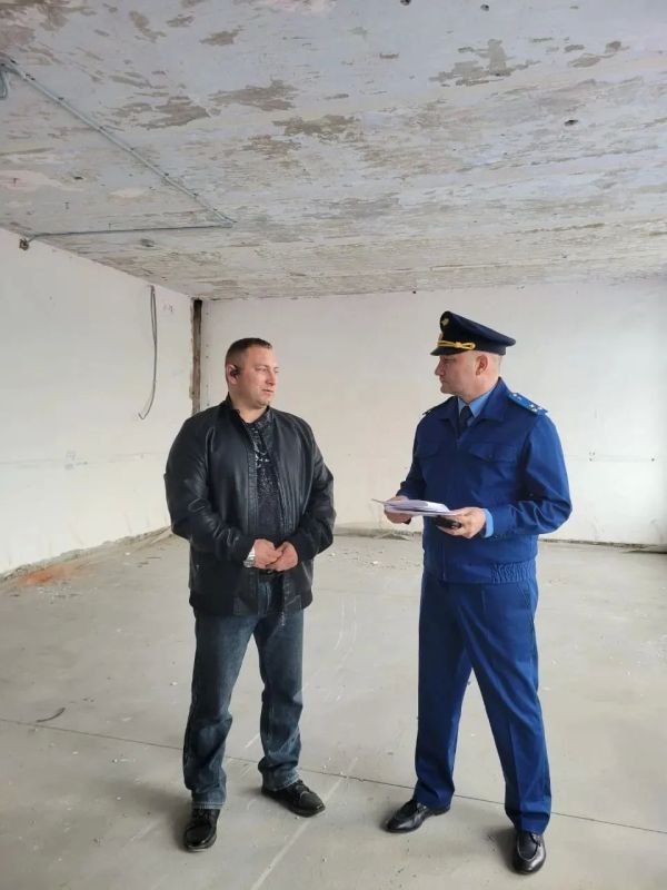 Заместитель прокурора края Рамиль Рафиков провел выездной прием граждан в Павловском районе Заместитель прокурора края Рамиль Рафиков провел выездной прием граждан в Павловском районе