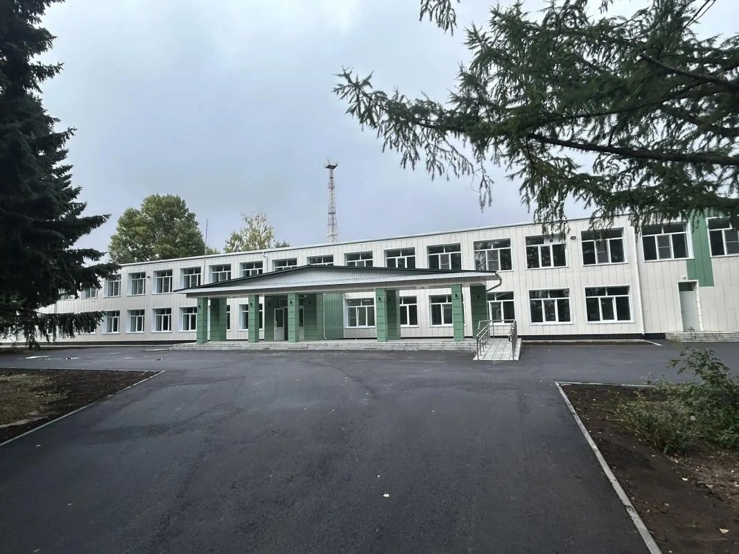 #БылоСтало. Сегодня в рубрике #БылоСтало расскажем о капитальном ремонте Октябрьской школы муниципального округа Змеиногорский район, который прошёл в рамках национального проекта «Молодёжь и дети» #БылоСтало. Сегодня в рубрике #БылоСтало расскажем о капитальном ремонте Октябрьской школы муниципального округа Змеиногорский район, который прошёл в рамках национального проекта «Молодёжь и дети»