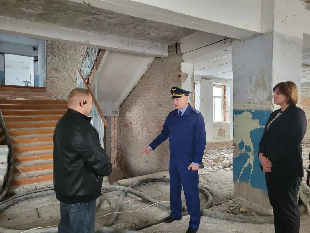 Заместитель прокурора края Рамиль Рафиков провел выездной прием граждан в Павловском районе Заместитель прокурора края Рамиль Рафиков провел выездной прием граждан в Павловском районе