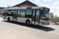 Очевидцы сообщили, что в Барнауле пассажирка выпала из автобуса на асфальт