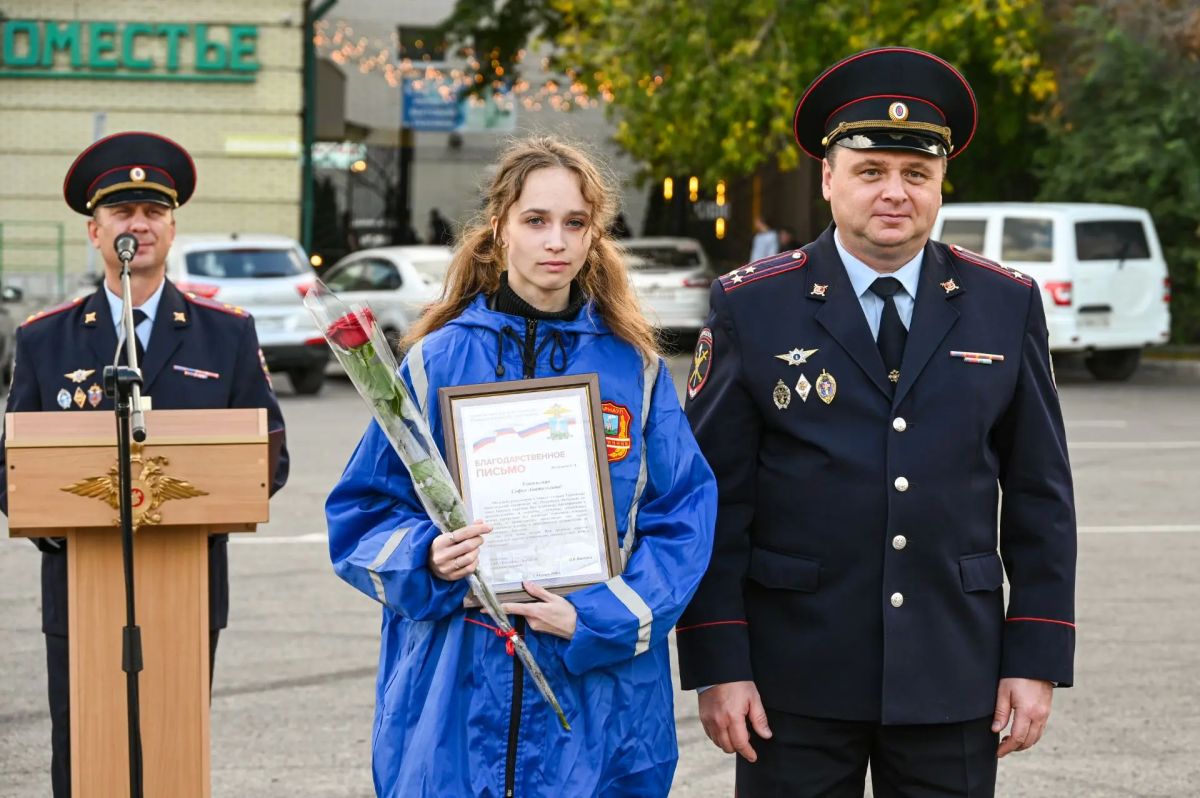 В Барнауле прошел общегородской гарнизонный развод нарядов полиции В Барнауле прошел общегородской гарнизонный развод нарядов полиции