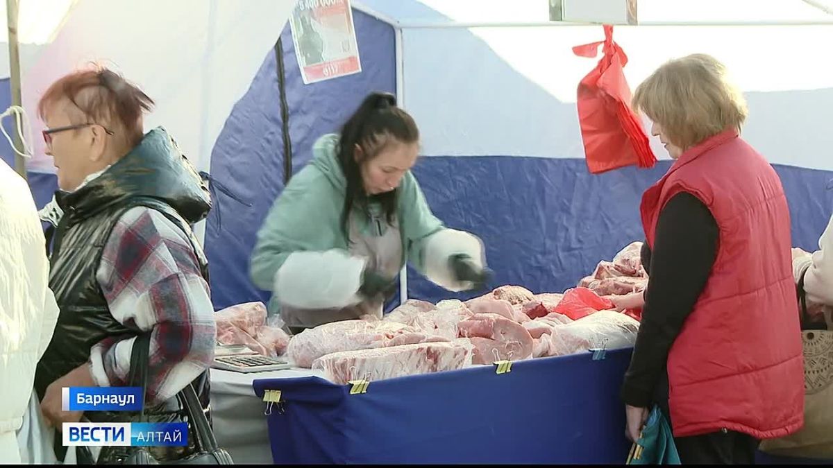 Свыше 200 региональных производителей приняли участие в продовольственных ярмарках в Барнауле