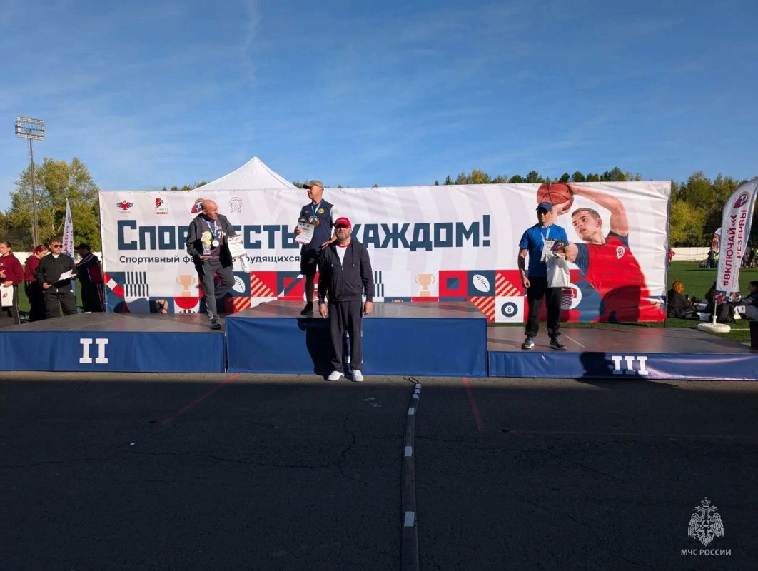 Спасатели Алтайского края проверили силу и командный дух Спасатели Алтайского края проверили силу и командный дух