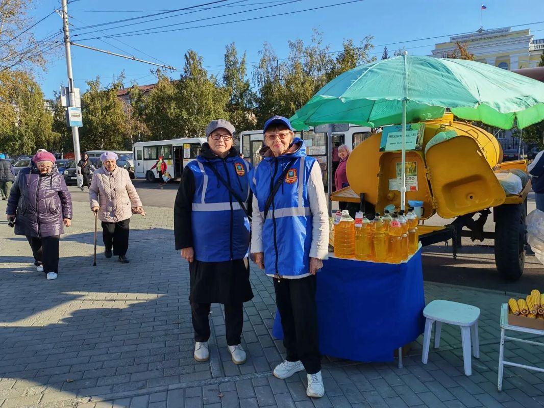Субботнюю ярмарку в Барнауле посетили более 11 тысяч горожан Субботнюю ярмарку в Барнауле посетили более 11 тысяч горожан