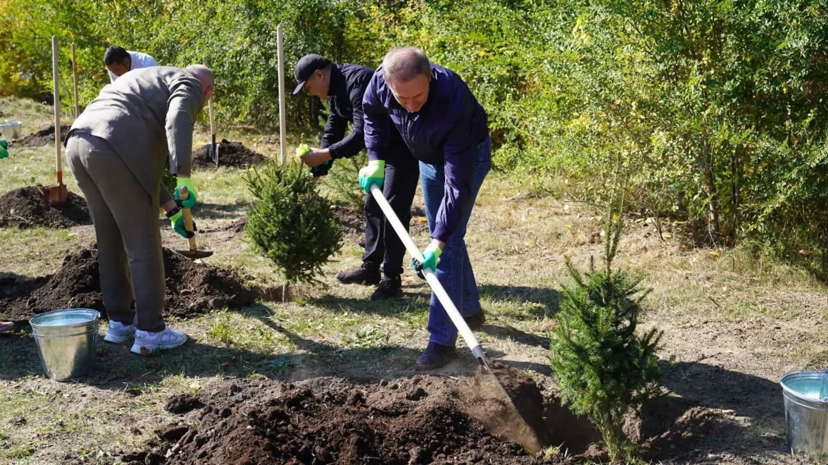 Заместитель Председателя Правительства Алтайского края, министр экономического развития Алтайского края Евгений Дешевых: «Площадка Международного координационного совета «Наш общий дом – Алтай» является эффективной формой... Заместитель Председателя Правительства Алтайского края, министр экономического развития Алтайского края Евгений Дешевых: «Площадка Международного координационного совета «Наш общий дом – Алтай» является эффективной формой...