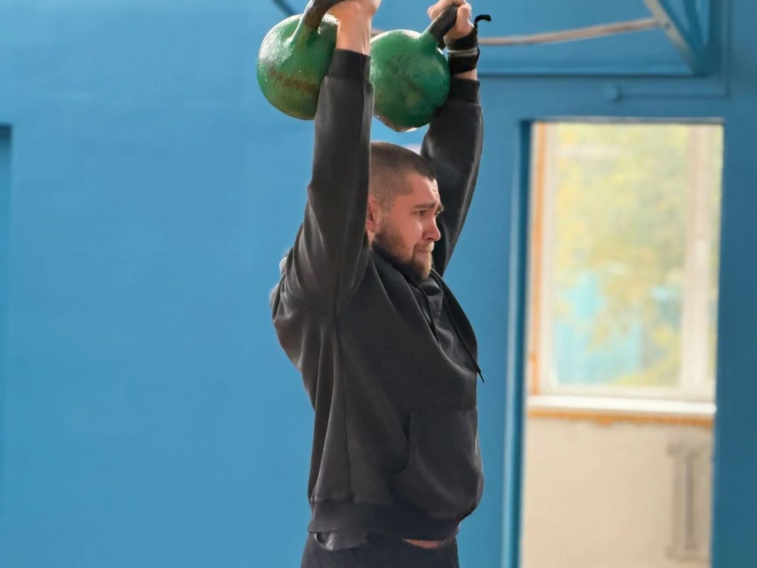 Чемпионат по гиревому спорту прошёл в бийской полиции Чемпионат по гиревому спорту прошёл в бийской полиции