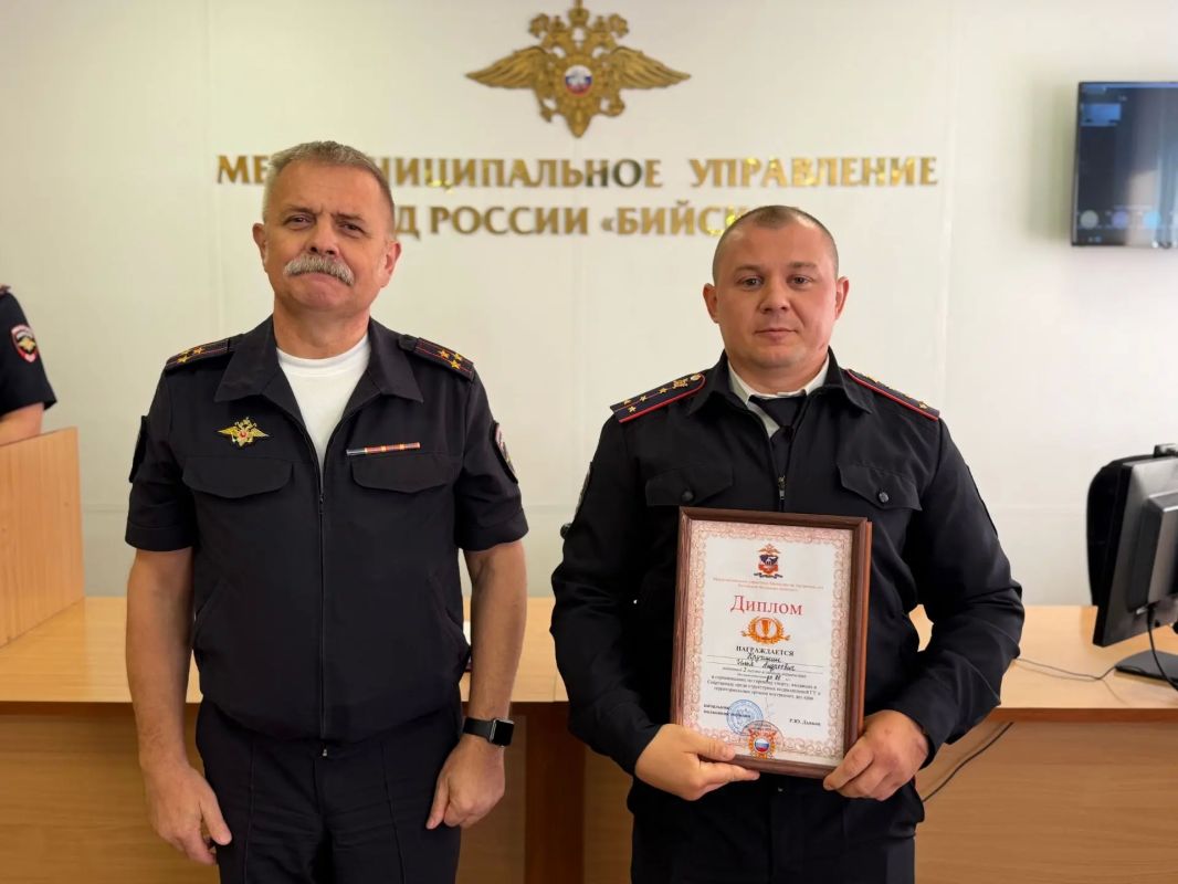 Чемпионат по гиревому спорту прошёл в бийской полиции Чемпионат по гиревому спорту прошёл в бийской полиции