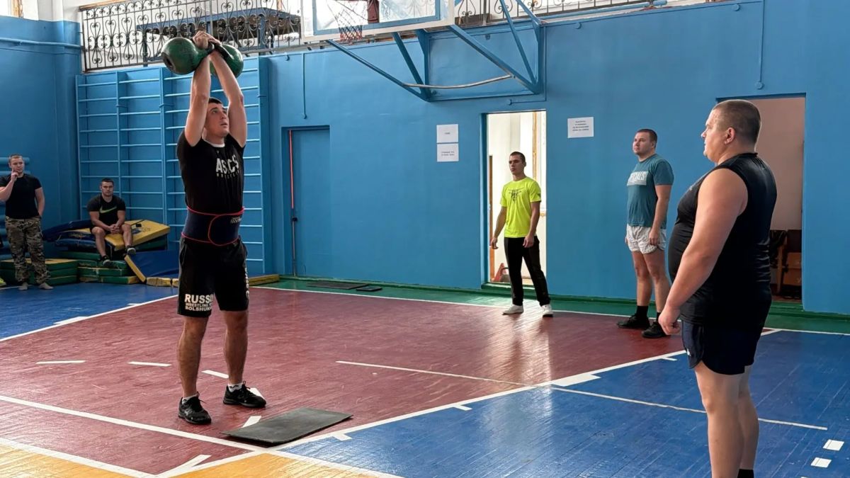 Чемпионат по гиревому спорту прошёл в бийской полиции Чемпионат по гиревому спорту прошёл в бийской полиции