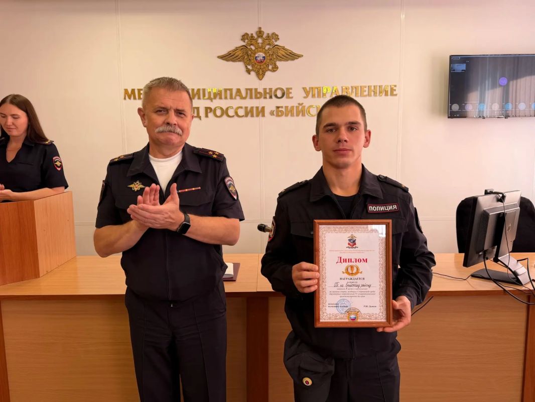 Чемпионат по гиревому спорту прошёл в бийской полиции Чемпионат по гиревому спорту прошёл в бийской полиции
