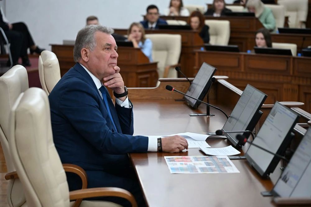 Профессиональный и работоспособный состав: Александр Романенко рассказал о депутатах девятого созыва АКЗС Профессиональный и работоспособный состав: Александр Романенко рассказал о депутатах девятого созыва АКЗС