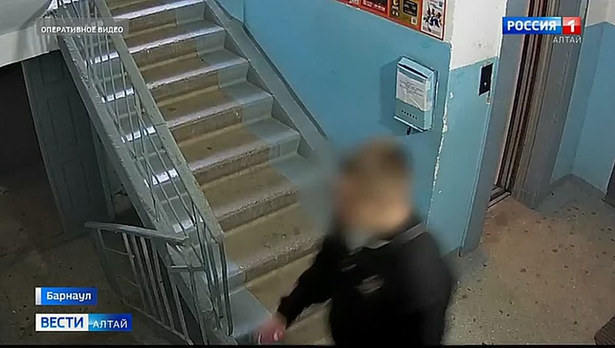 В Алтайском крае полицейские задержали курьера телефонных мошенников
