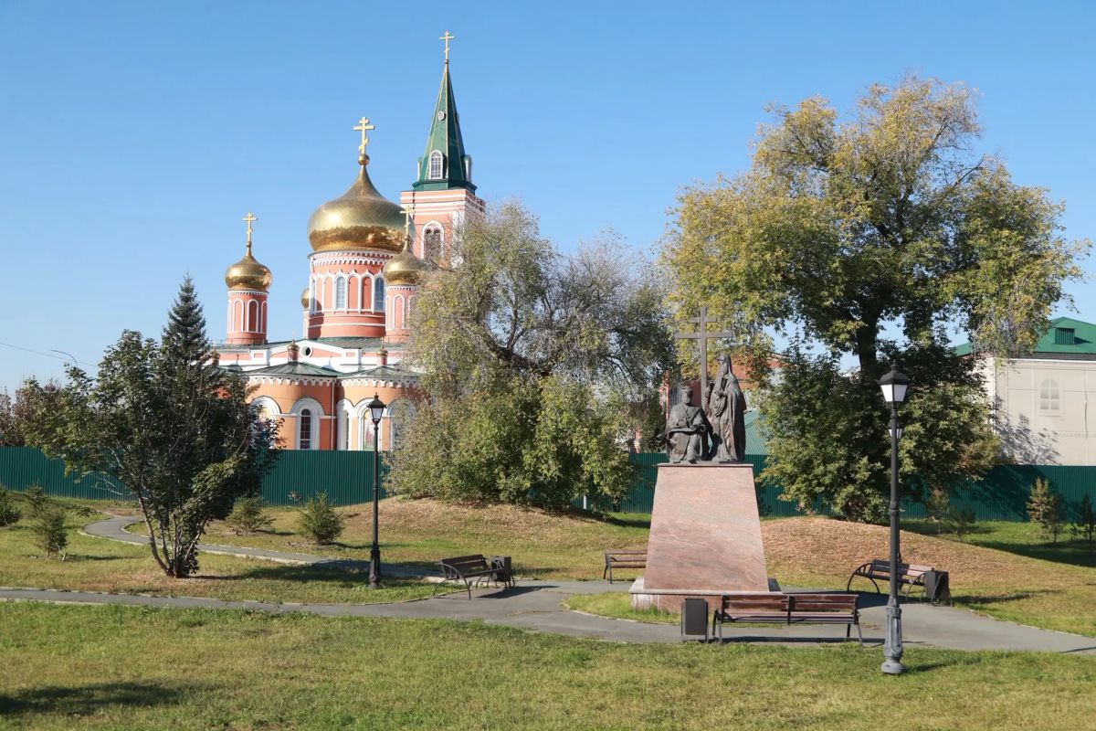 Осень пока не спешит окончательно вступать в свои права