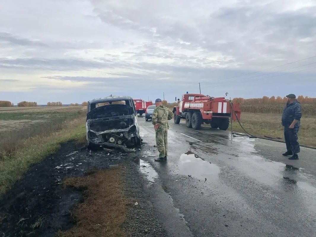Газель вспыхнула на трассе в Алтайском крае