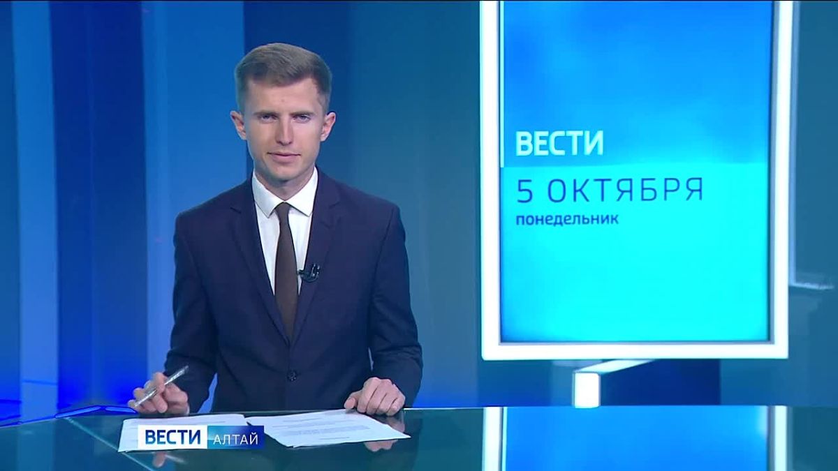 В Бийске местный житель подарил инвалидную коляску маломобильному человеку