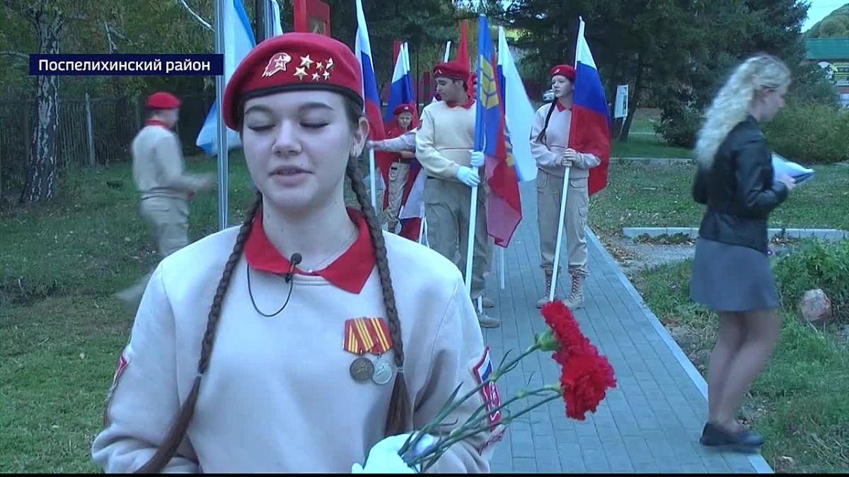 В начале октября 1957 года наша страна запустила на орбиту первый в истории искусственный космический аппарат