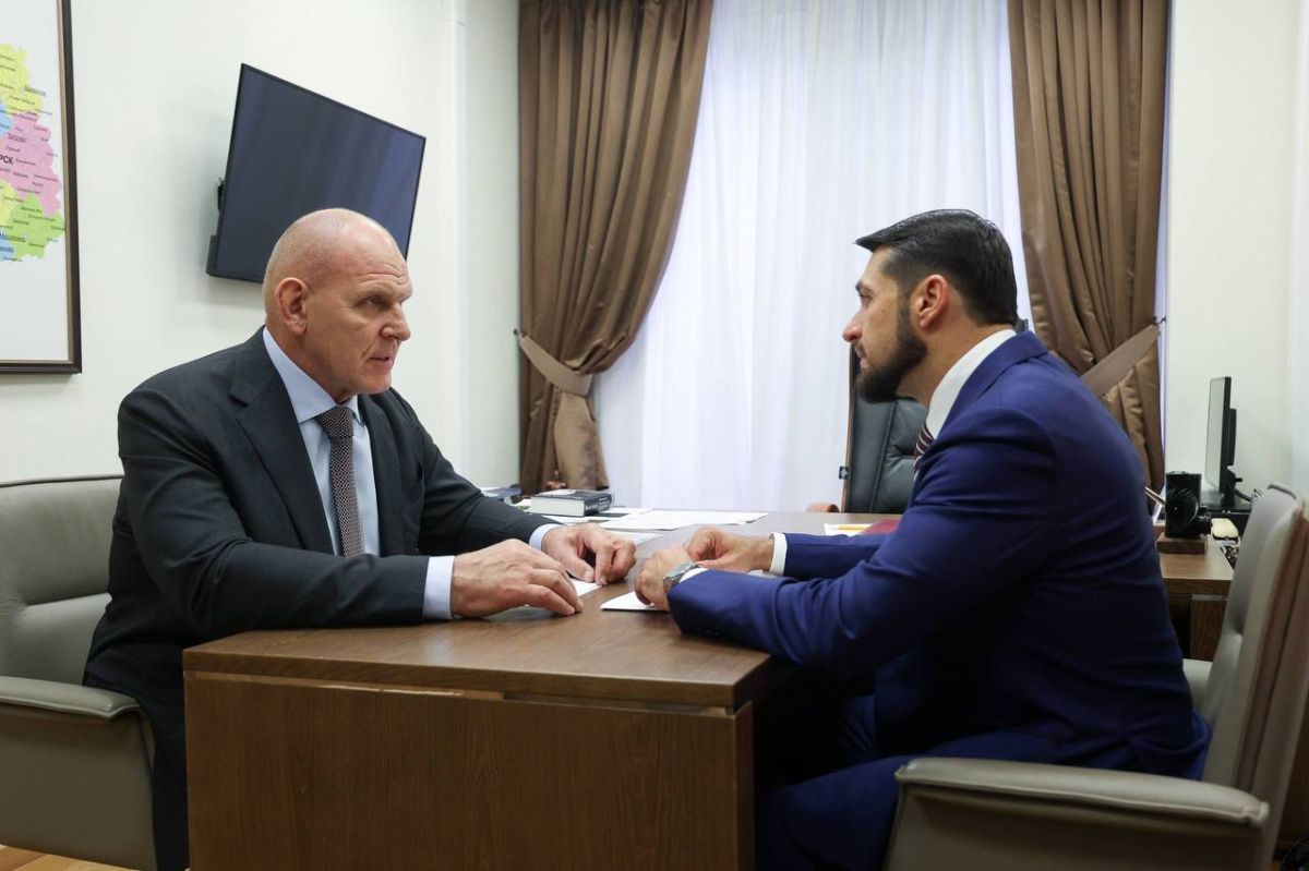Александр Прокопьев обсудил с Александром Карелиным развитие спорта в Республике Алтай Александр Прокопьев обсудил с Александром Карелиным развитие спорта в Республике Алтай