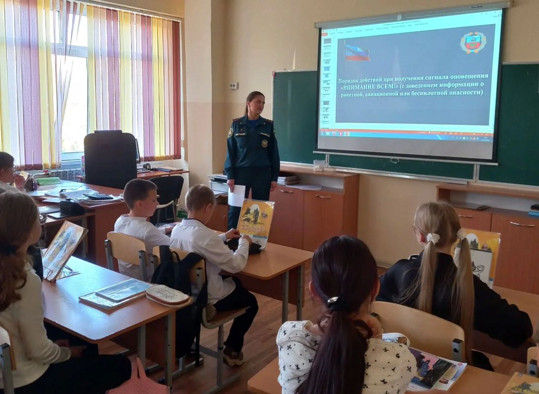 Мероприятия ко Дню гражданской обороны прошли в барнаульских школах