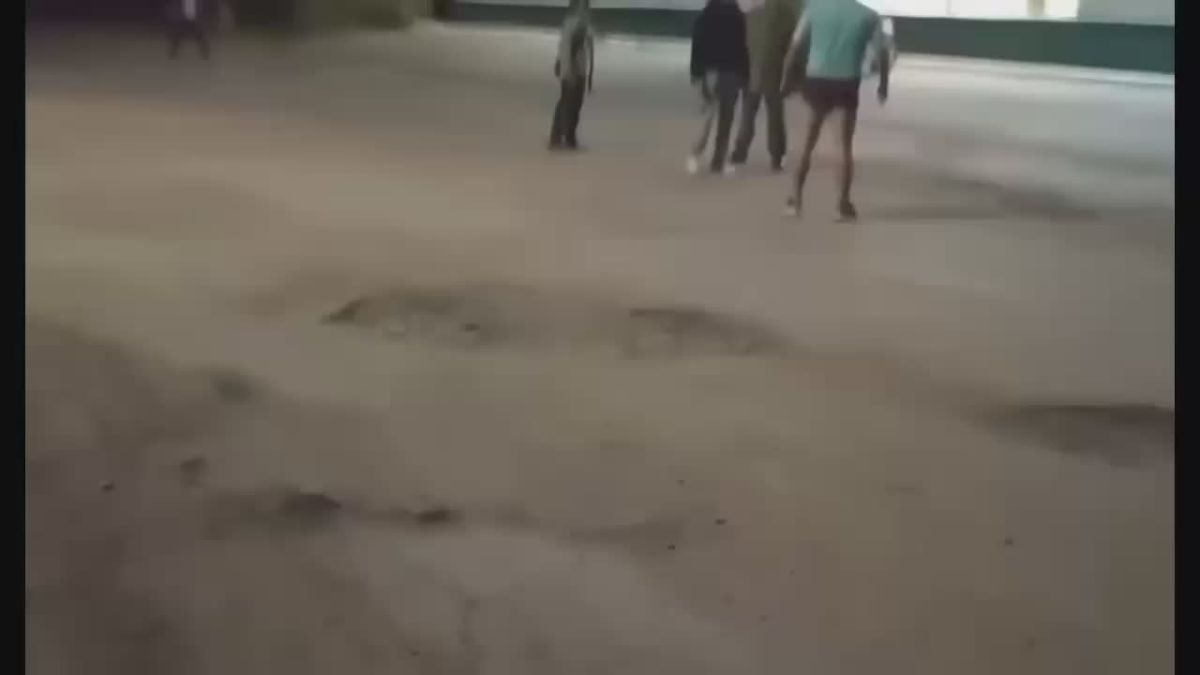 Мужчина и его сын избили 14-летнего мальчика у магазина в Белокурихе