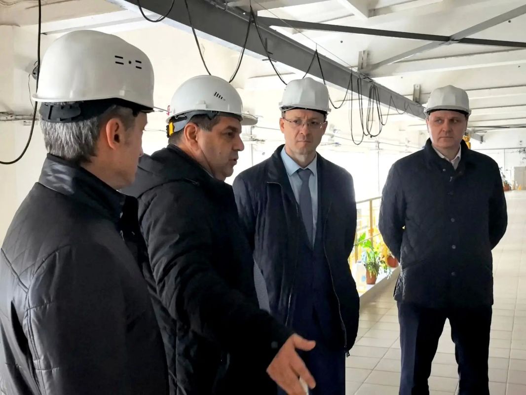 Министр строительства и ЖКХ Алтайского края Иван Гилев посетил модернизируемые водопроводные очистные сооружения в Барнауле