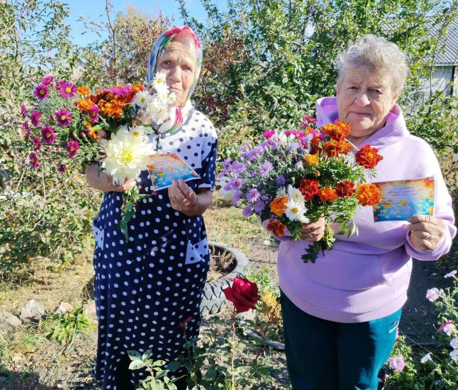 В социальных учреждениях Алтайского края проходят мероприятия, посвященные месячнику пожилых людей