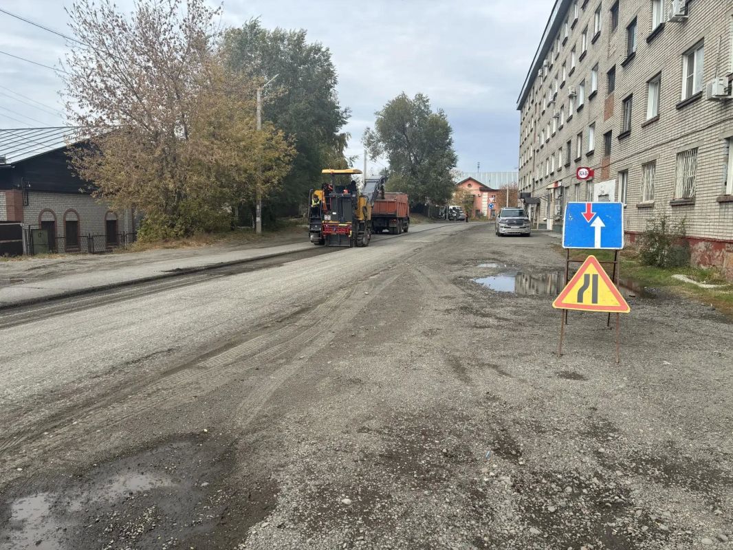 Ремонт дорожного покрытия в пер