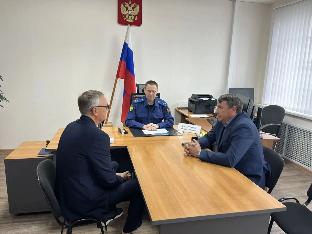 Заместитель прокурора Алтайского края Андрей Гальченко провел личный прием граждан в Советском районе Заместитель прокурора Алтайского края Андрей Гальченко провел личный прием граждан в Советском районе