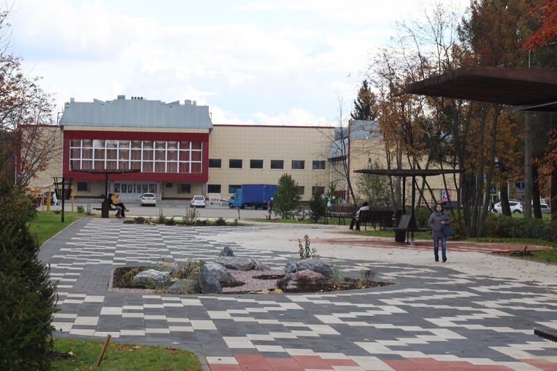 барнаульском поселке Южный подходит к концу благоустройство аллеи имени А. И. Чепурко. За несколько месяцев территория между улицами Чайковского и Куйбышева заметно преобразилась барнаульском поселке Южный подходит к концу благоустройство аллеи имени А. И. Чепурко. За несколько месяцев территория между улицами Чайковского и Куйбышева заметно преобразилась