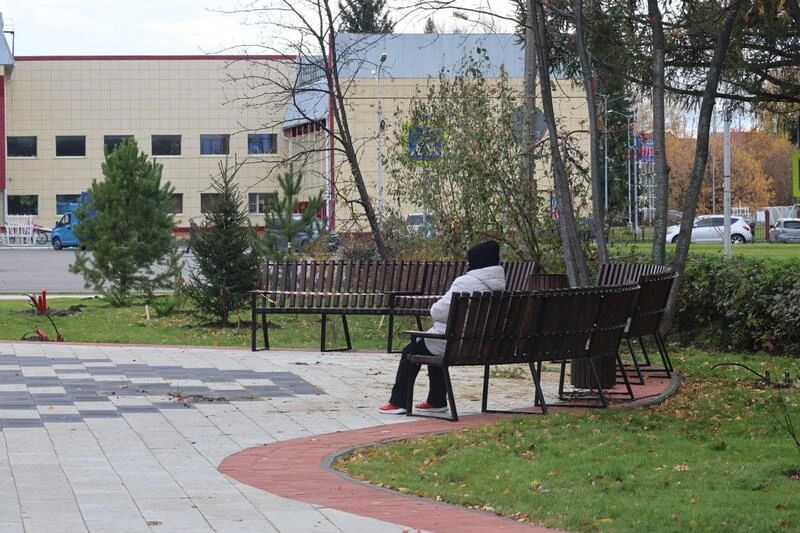 барнаульском поселке Южный подходит к концу благоустройство аллеи имени А. И. Чепурко. За несколько месяцев территория между улицами Чайковского и Куйбышева заметно преобразилась барнаульском поселке Южный подходит к концу благоустройство аллеи имени А. И. Чепурко. За несколько месяцев территория между улицами Чайковского и Куйбышева заметно преобразилась