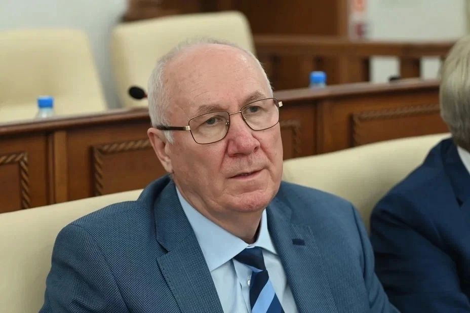 На первой сессии АКЗС девятого созыва было сформировано десять постоянных комитетов На первой сессии АКЗС девятого созыва было сформировано десять постоянных комитетов