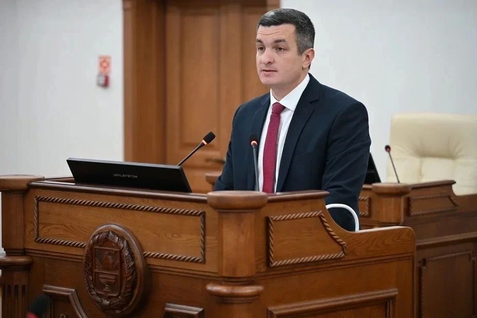 На первой сессии АКЗС девятого созыва было сформировано десять постоянных комитетов На первой сессии АКЗС девятого созыва было сформировано десять постоянных комитетов