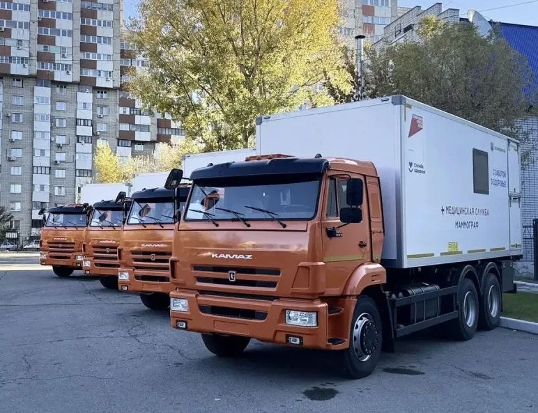 Виктор Томенко: Передали ключи от мобильных медицинских комплексов главным врачам Алейской и Славгородской центральных районных больниц и городской больницы №2 Рубцовска Виктор Томенко: Передали ключи от мобильных медицинских комплексов главным врачам Алейской и Славгородской центральных районных больниц и городской больницы №2 Рубцовска