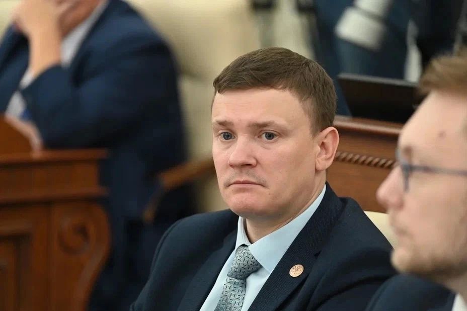 На первой сессии АКЗС девятого созыва было сформировано десять постоянных комитетов На первой сессии АКЗС девятого созыва было сформировано десять постоянных комитетов
