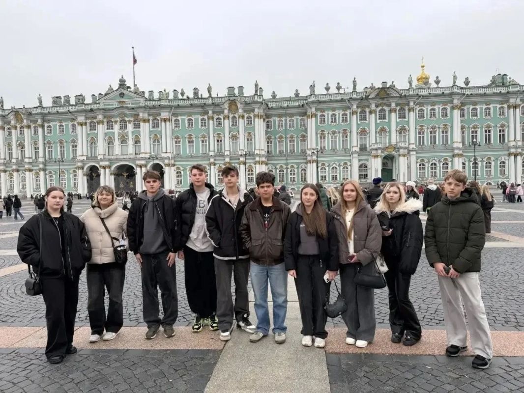 Ученики профильных «Прокурорских классов» в рамках национального проекта «Семья» посетили город СанктПетербург Ученики профильных «Прокурорских классов» в рамках национального проекта «Семья» посетили город СанктПетербург