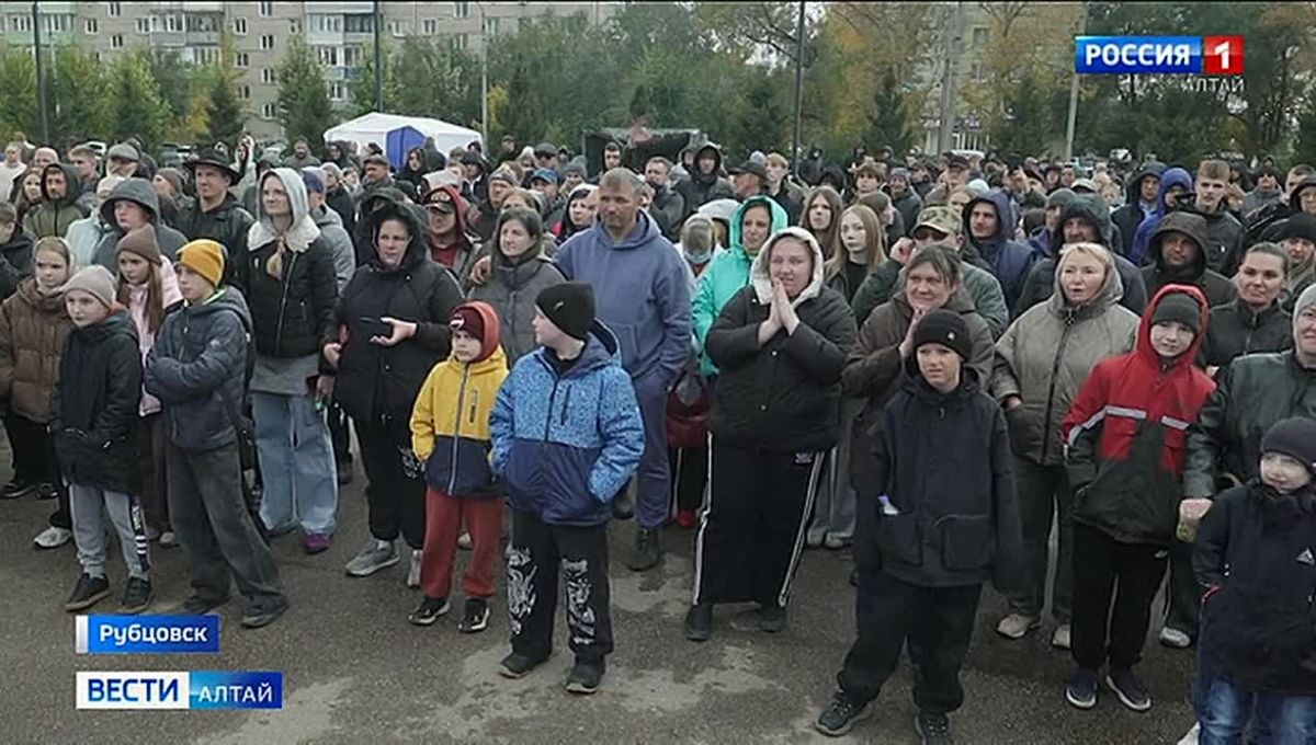 В Рубцовске подвели итоги турнира по греко-римской борьбе памяти тренера Виктора Бочевара