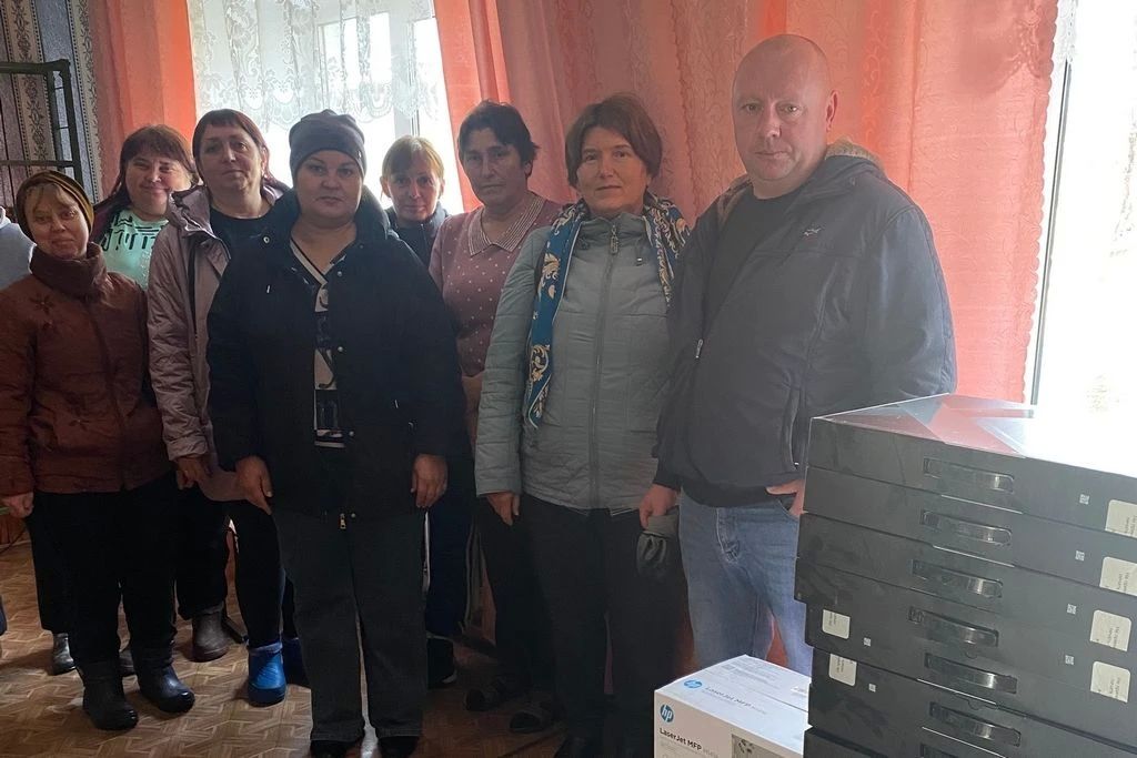 Владимир Попов помог в организации учебы в селе, где недавно сгорела школа