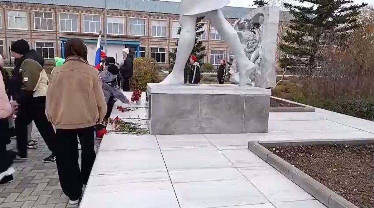 Память советской стюардессы из Ключевского района почтили в годовщину ее подвига Память советской стюардессы из Ключевского района почтили в годовщину ее подвига