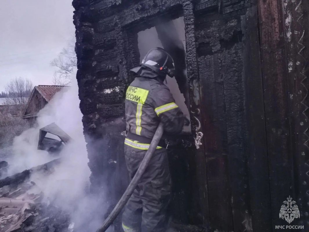 Пожилая женщина погибла при пожаре в Тогульском районе