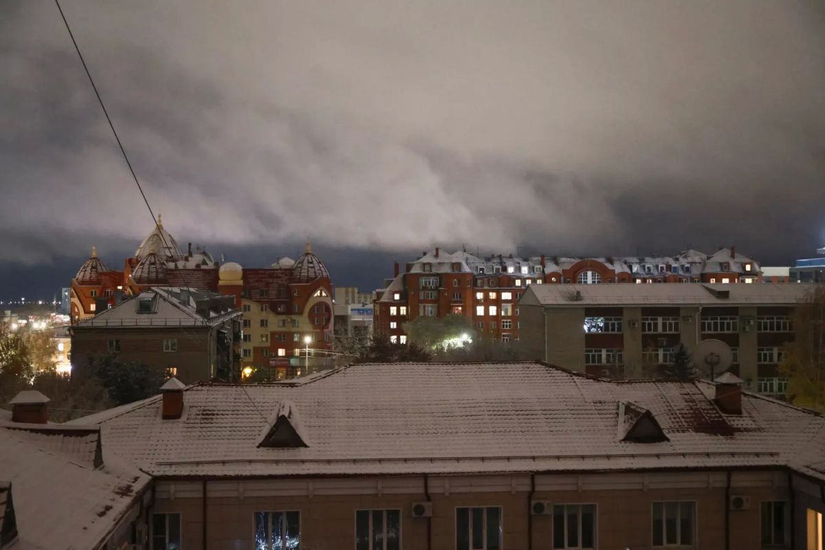 Давайте посмотрим, каким был Барнаул в первую снежную ночь Давайте посмотрим, каким был Барнаул в первую снежную ночь