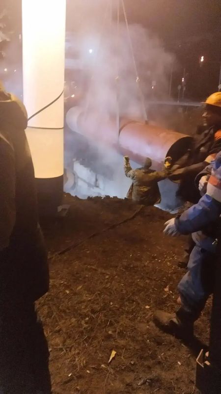 На улице Попова в Барнауле продолжают ремонтировать тепломагистраль На улице Попова в Барнауле продолжают ремонтировать тепломагистраль
