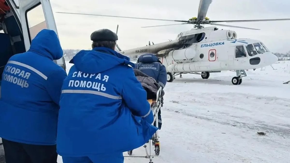 Двух жителей Алтайского края, пострадавших от инсульта, эвакуировали из Китая