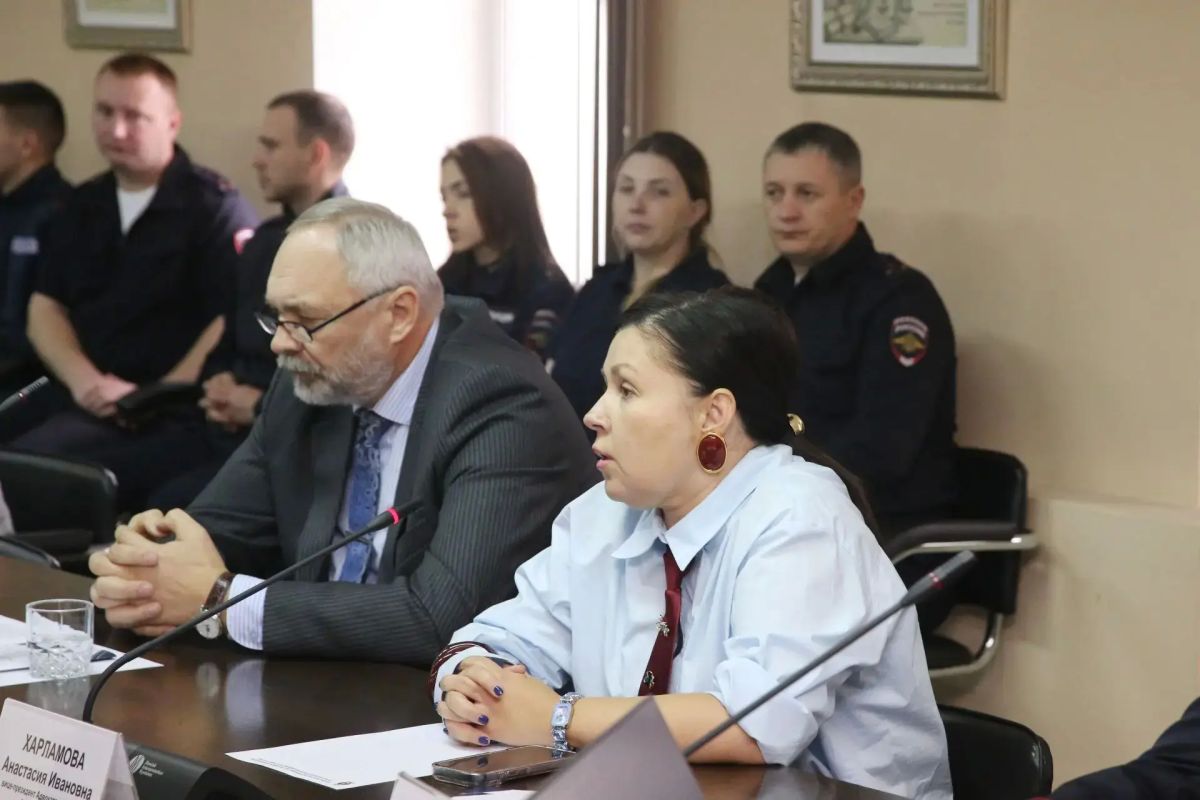 В Барнаульском юридическом институте МВД России обсудили конституционные гарантии прав человека в уголовном процессе В Барнаульском юридическом институте МВД России обсудили конституционные гарантии прав человека в уголовном процессе