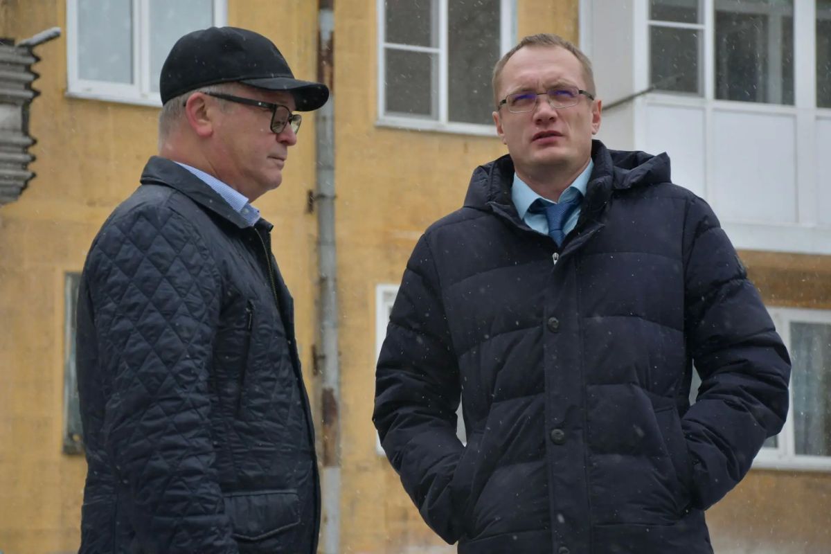 В Алейске обсудили поддержку участников СВО: капремонт жилья, остановку у госпиталя и медицинское сопровождение В Алейске обсудили поддержку участников СВО: капремонт жилья, остановку у госпиталя и медицинское сопровождение