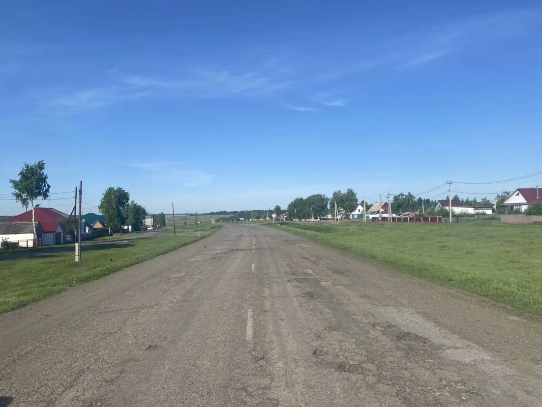 В Топчихинском районе приводят в норматив школьный маршрут В Топчихинском районе приводят в норматив школьный маршрут