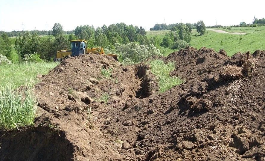 В Алтайском крае прокурором направлено в суд уголовное дело о хищении плодородного слоя земли, совершенном группой лиц в особо крупном размере